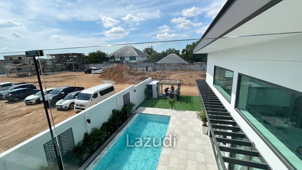 Luxurious 4-Bedroom 396.02 SQ.M Villa in Layan Chak Nok