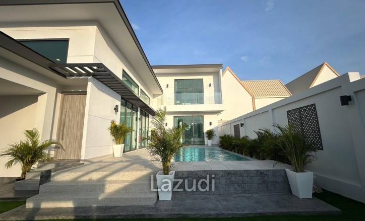 Luxurious 3-Bedroom 299.25 SQ.M Villa in Layan Chak Nok