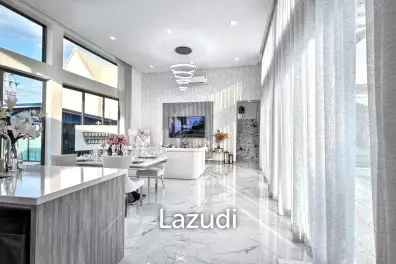 Luxurious 3-Bedroom 299.25 SQ.M Villa in Layan Chak Nok