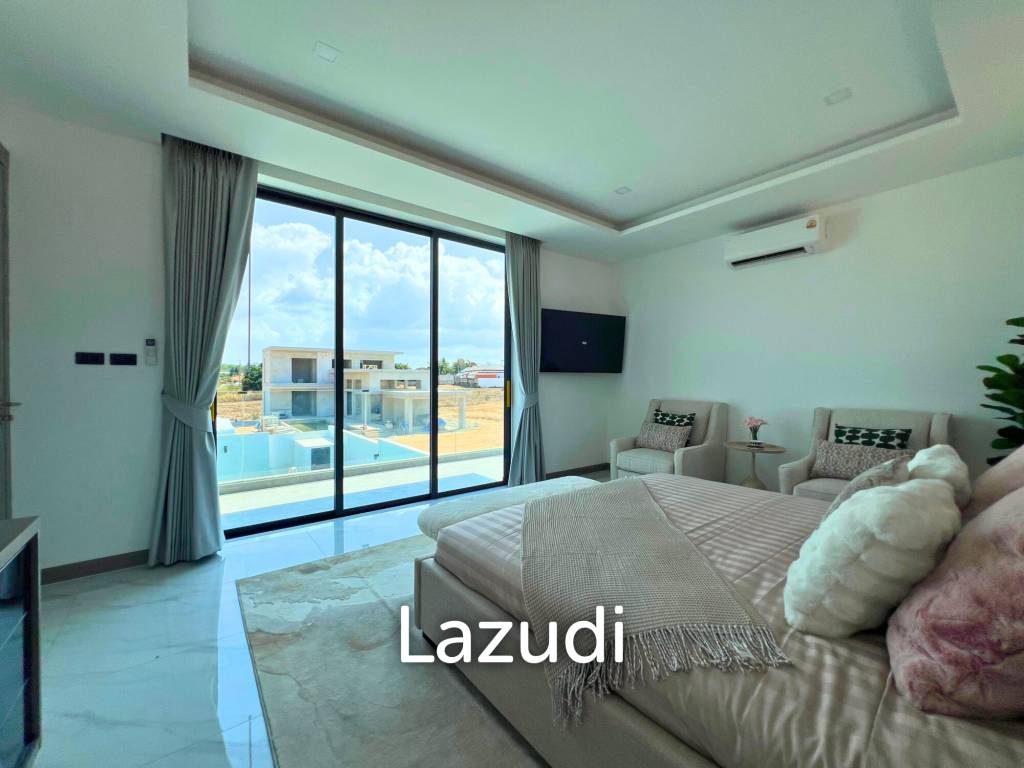 Luxurious 4-Bedroom 407.9 SQ.M Villa in Layan Chak Nok