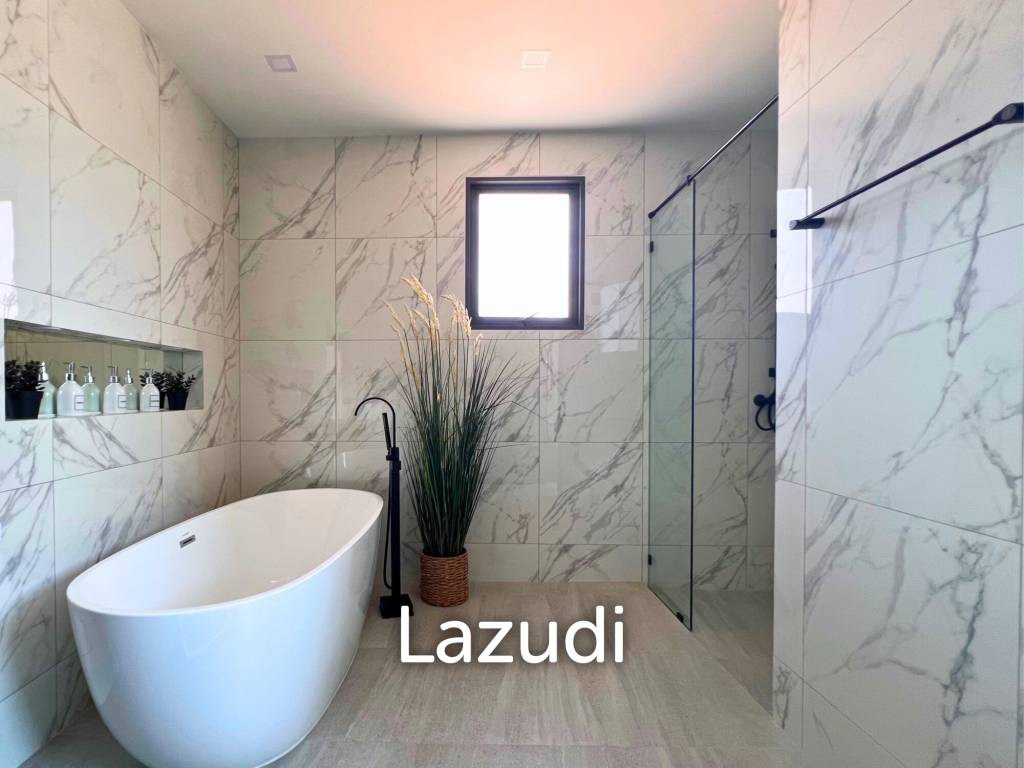 Luxurious 4-Bedroom 407.9 SQ.M Villa in Layan Chak Nok