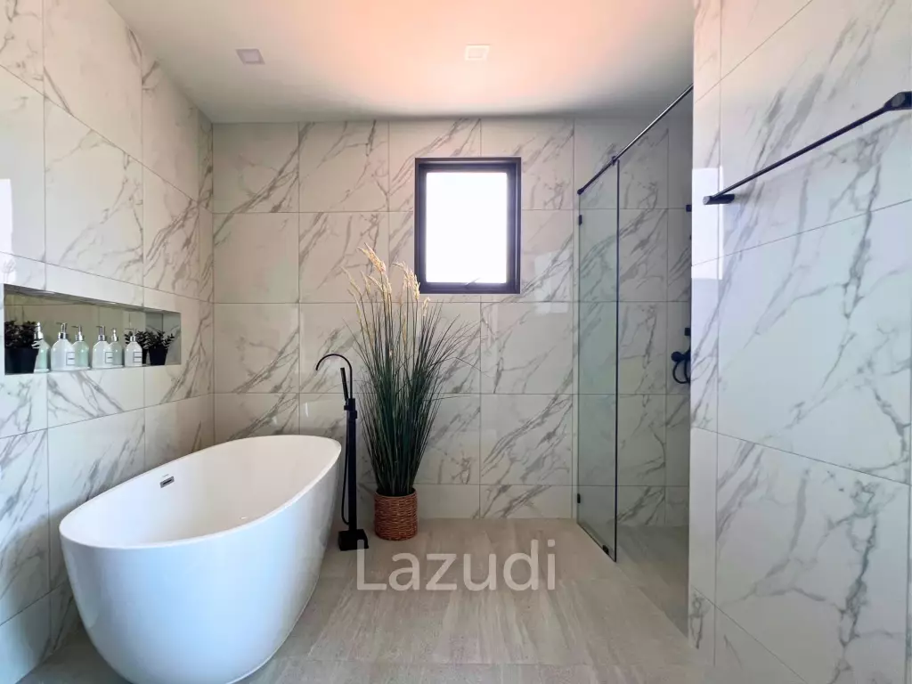 Luxurious 4-Bedroom 407.9 SQ.M Villa in Layan Chak Nok