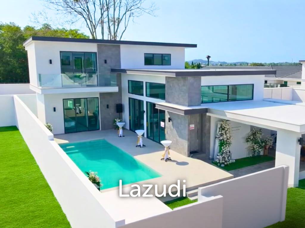 Luxurious 4-Bedroom 407.9 SQ.M Villa in Layan Chak Nok