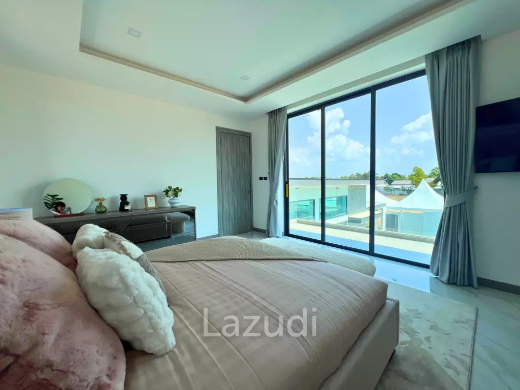 Luxurious 4-Bedroom 407.9 SQ.M Villa in Layan Chak Nok