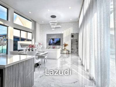 Luxurious 4-Bedroom 407.9 SQ.M Villa in Layan Chak Nok