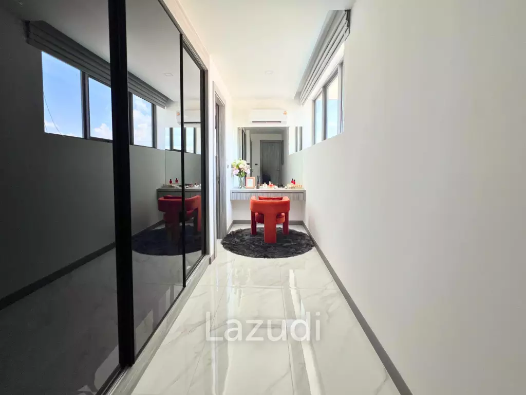 Luxurious 3-Bedroom 299.25 SQ.M Villa in Layan Chak Nok
