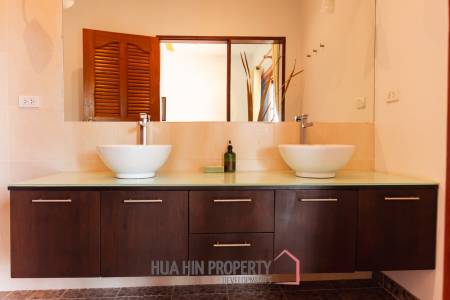 SMART HOUSE RESORT : 5 bed pool villa
