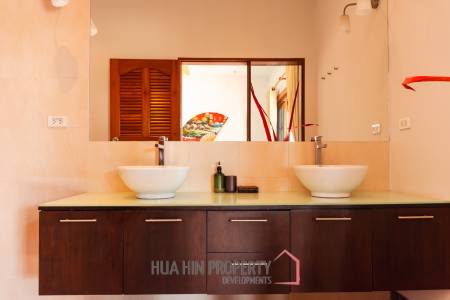 SMART HOUSE RESORT : 5 bed pool villa