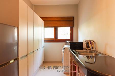 SMART HOUSE RESORT : 5 bed pool villa