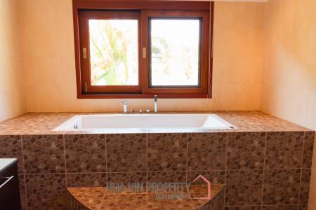 SMART HOUSE RESORT : 5 bed pool villa