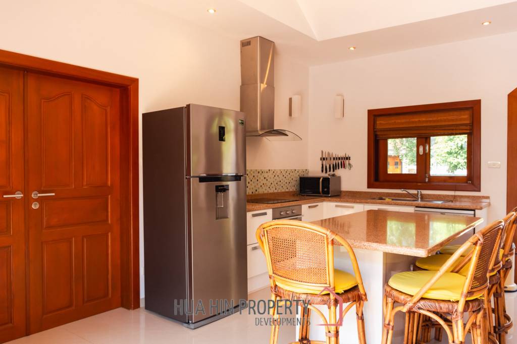 SMART HOUSE RESORT : 5 bed pool villa