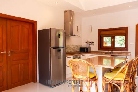 SMART HOUSE RESORT : 5 bed pool villa