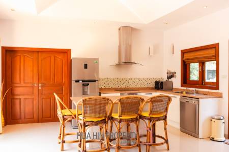 SMART HOUSE RESORT : 5 bed pool villa