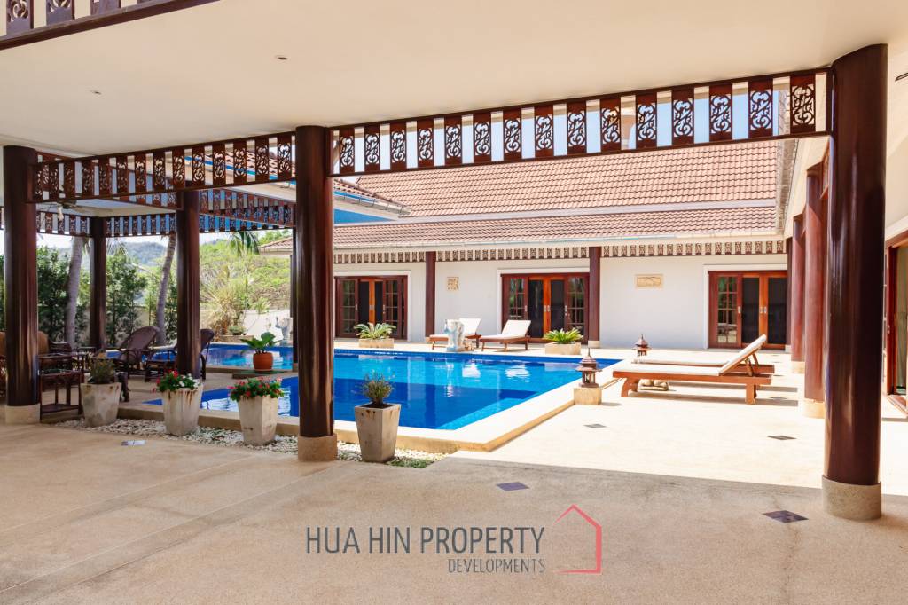 SMART HOUSE RESORT : 5 bed pool villa