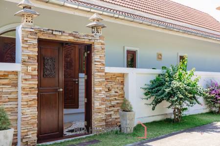 SMART HOUSE RESORT : 5 bed pool villa