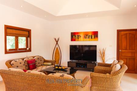 SMART HOUSE RESORT : 5 bed pool villa