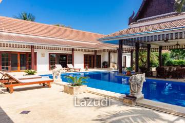 SMART HOUSE RESORT : 5 bed pool villa