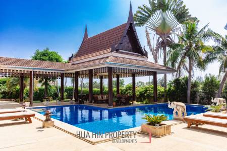 SMART HOUSE RESORT : 5 bed pool villa