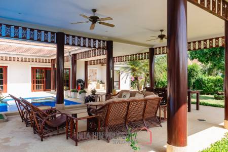 SMART HOUSE RESORT : 5 bed pool villa