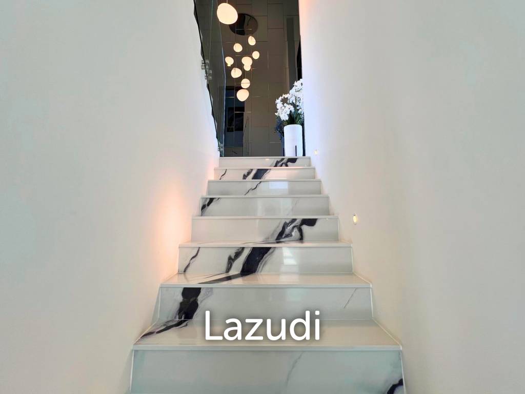 Luxurious 3-Bedroom 299.25 SQ.M Villa in Layan Chak Nok