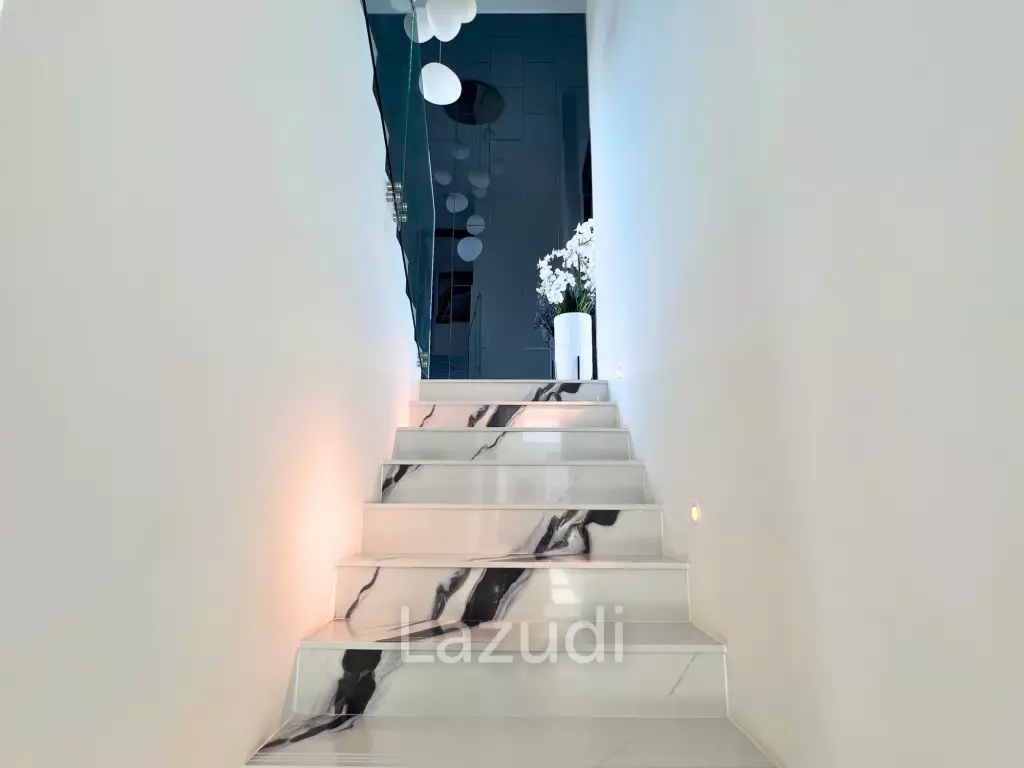 Luxurious 3-Bedroom 299.25 SQ.M Villa in Layan Chak Nok