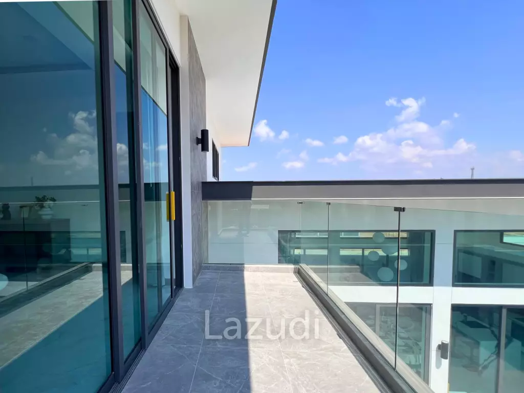 Luxurious 3-Bedroom 299.25 SQ.M Villa in Layan Chak Nok