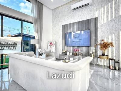 Luxurious 3-Bedroom 299.25 SQ.M Villa in Layan Chak Nok