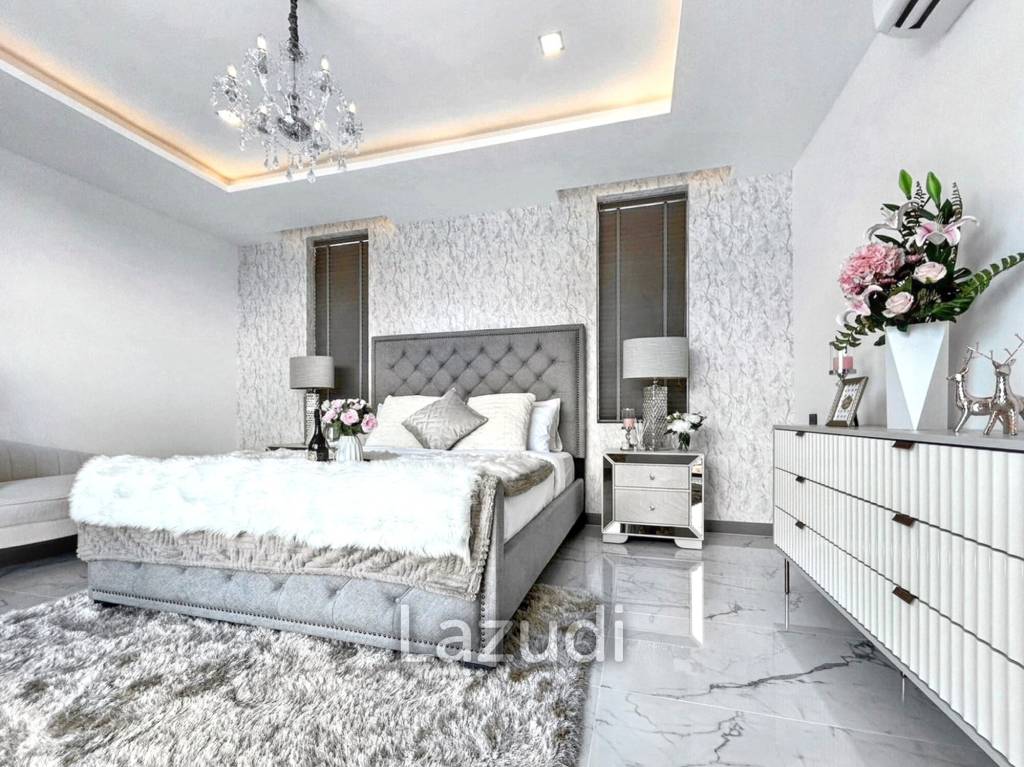Luxurious 3-Bedroom 299.25 SQ.M Villa in Layan Chak Nok