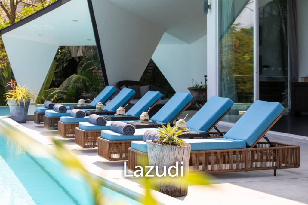 An Exquisite 11-Bedroom Hillside Villa with Ocean Views