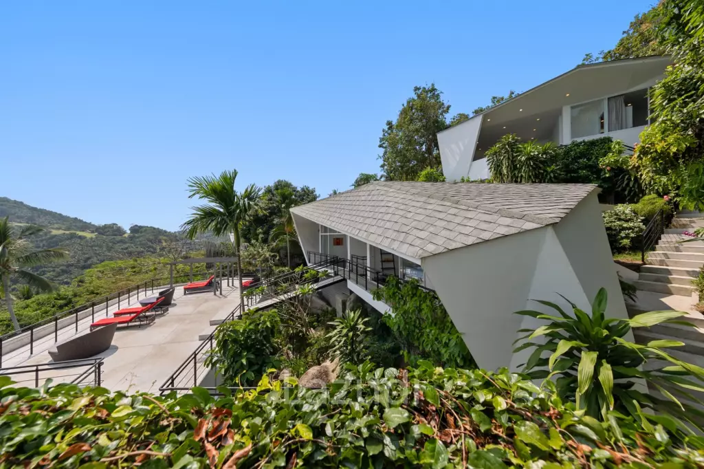 An Exquisite 11-Bedroom Hillside Villa with Ocean Views