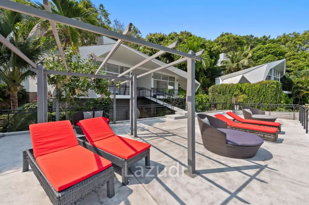 An Exquisite 11-Bedroom Hillside Villa with Ocean Views