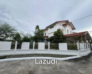 4 Beds 3 Baths 215 SQ.M. Baan Fah Rim Haan