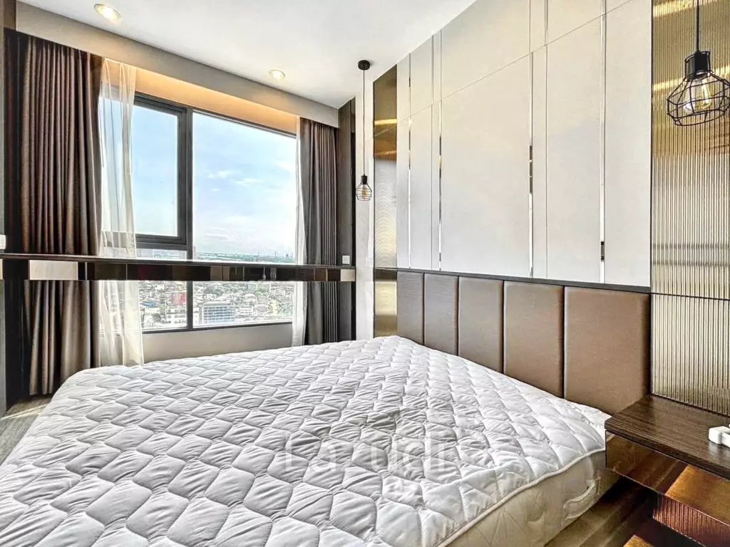 2 Bed 1 Bath 53 SQ.M IDEO Mobi Sukhumvit 66