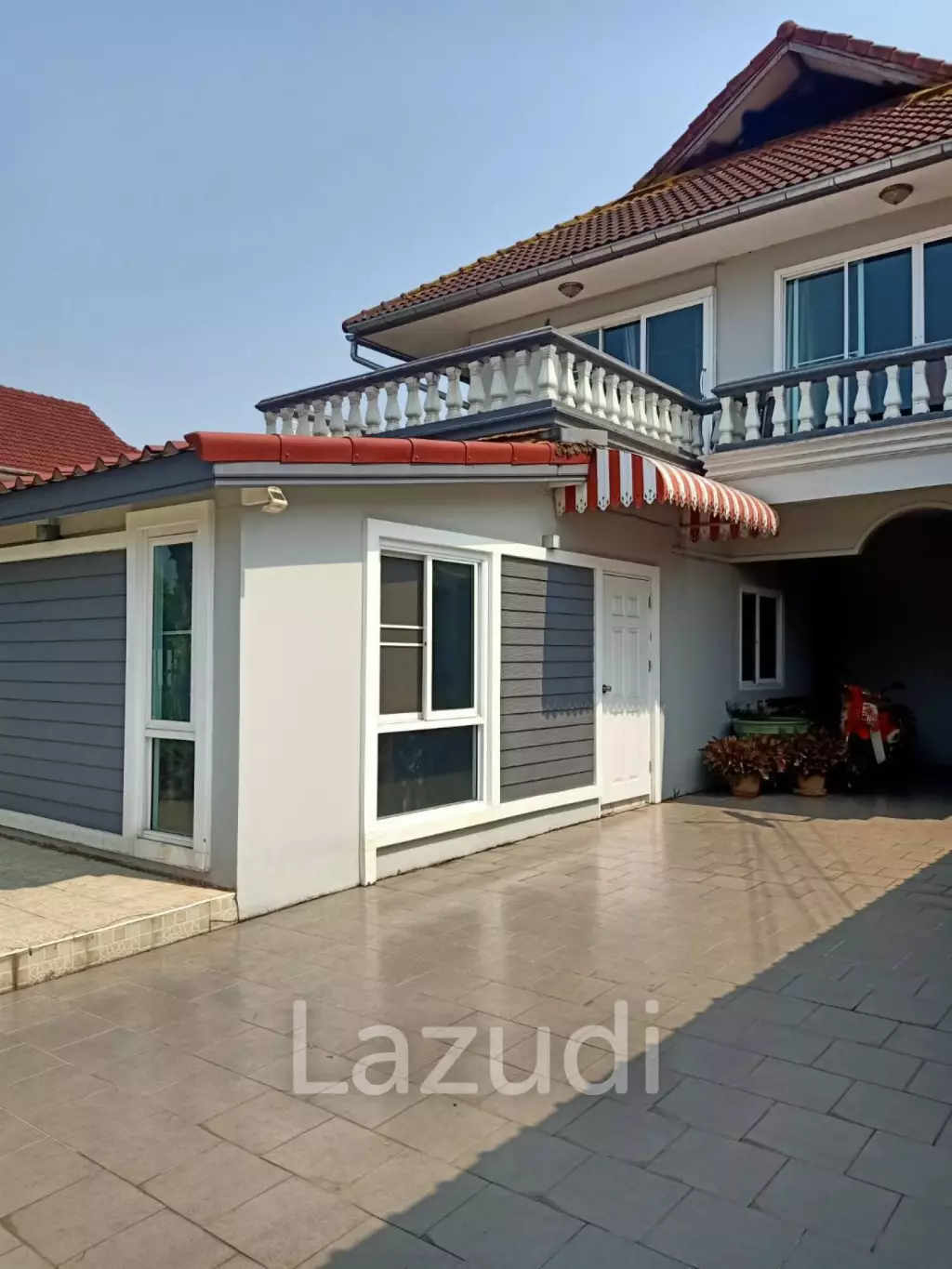 2 Storey and 3 Bedrooms House For Sale in Sinthanee 1