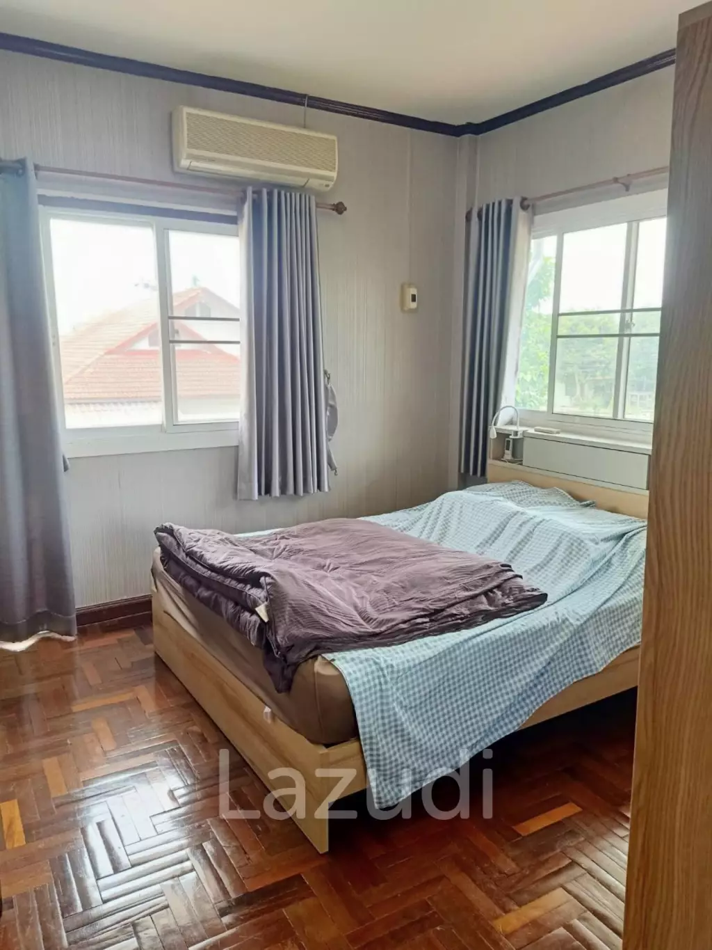 2 Storey and 3 Bedrooms House For Sale in Sinthanee 1