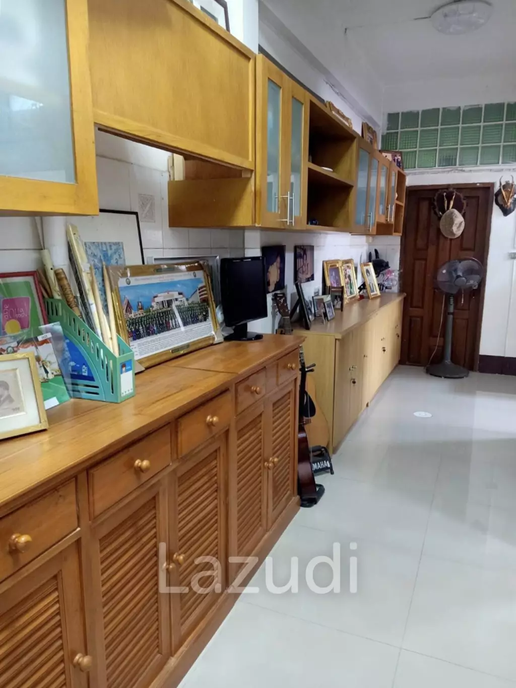 2 Storey and 3 Bedrooms House For Sale in Sinthanee 1