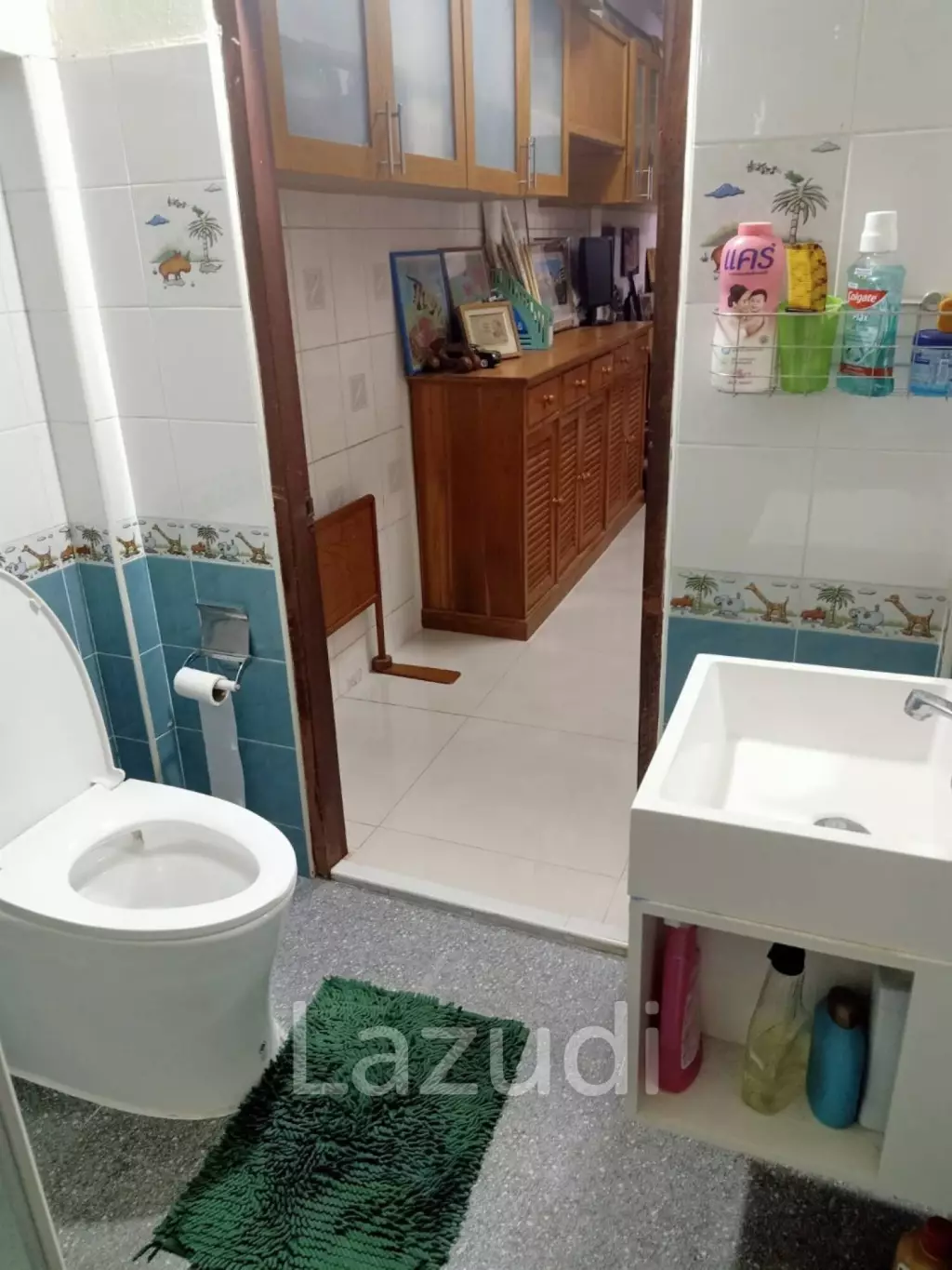 2 Storey and 3 Bedrooms House For Sale in Sinthanee 1