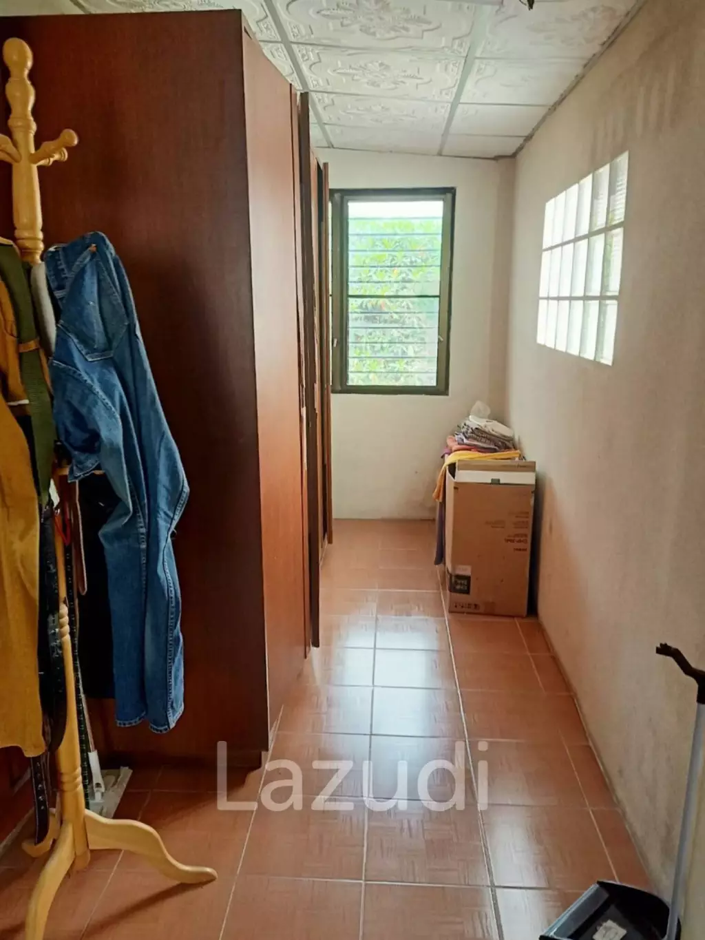 2 Storey and 3 Bedrooms House For Sale in Sinthanee 1