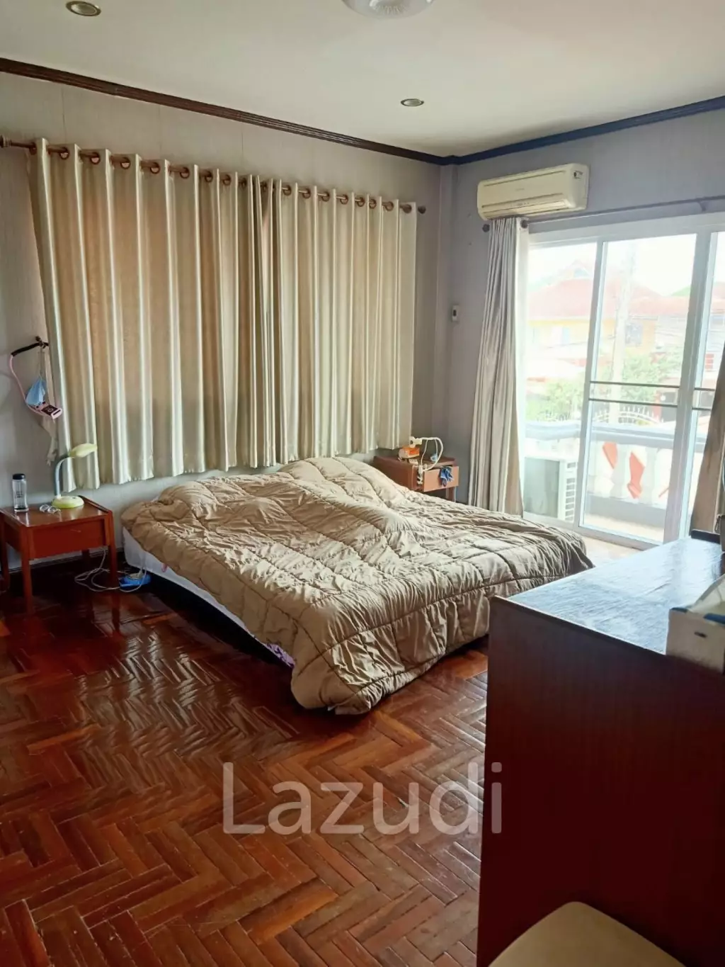 2 Storey and 3 Bedrooms House For Sale in Sinthanee 1