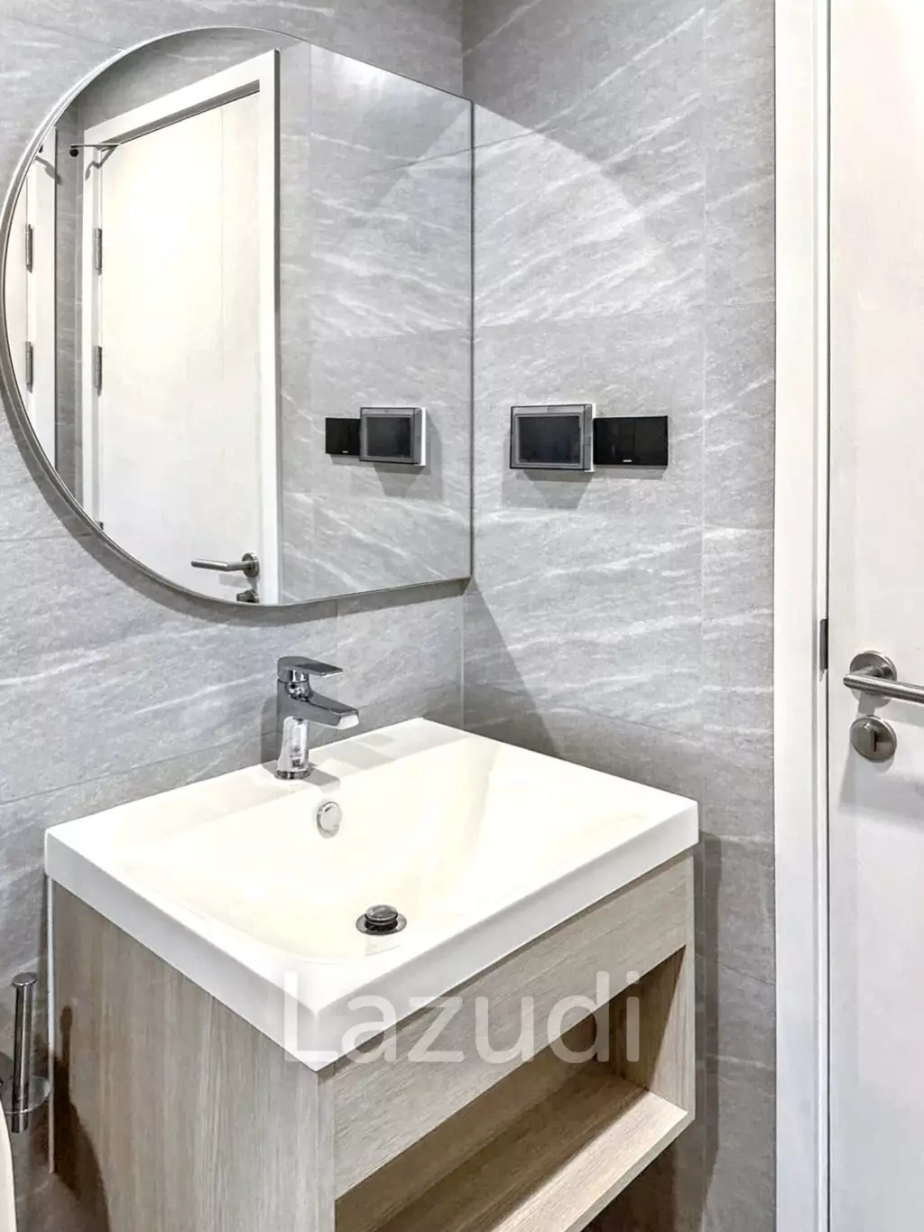 1 Bed 1 Bath 31 SQ.M Reference Sathorn - Wongwianyai