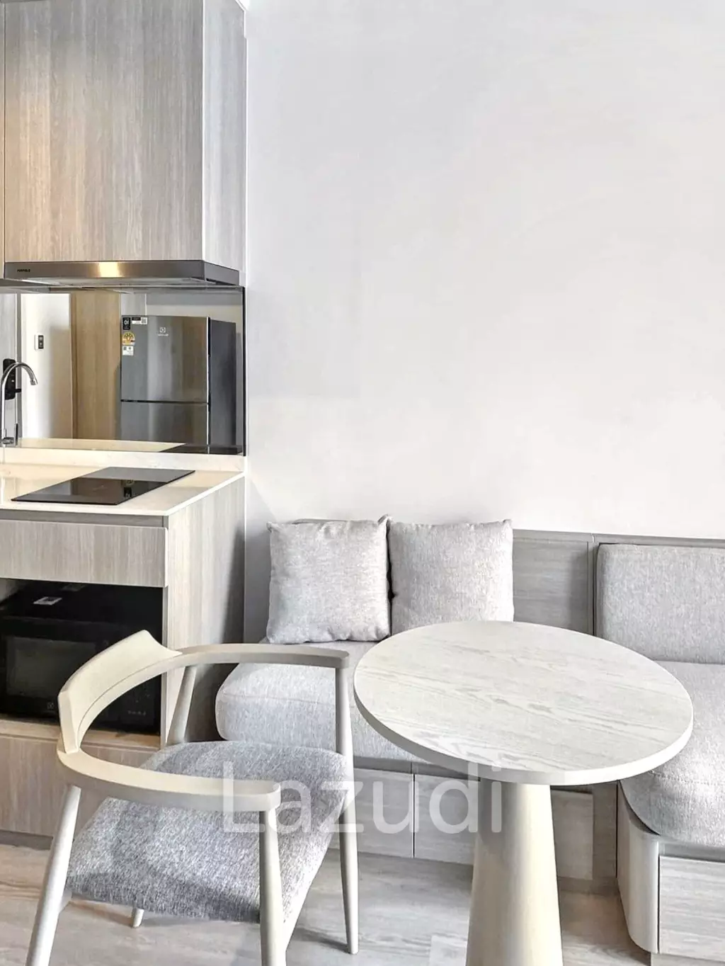 1 Bed 1 Bath 31 SQ.M Reference Sathorn - Wongwianyai