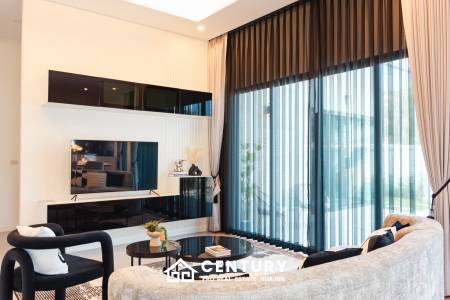 466 ตร.ม 3 เตียง 3 อาบน้ำ วิลล่า For ขาย