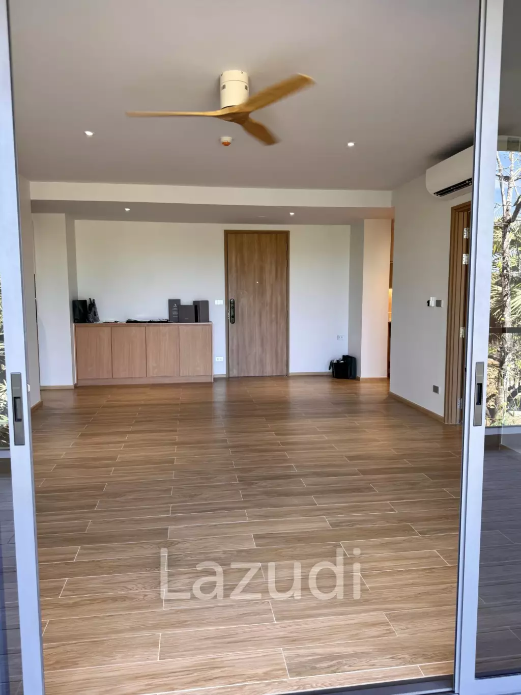 3 Bedroom 131 SQ.M Laguna Beachside For Sale