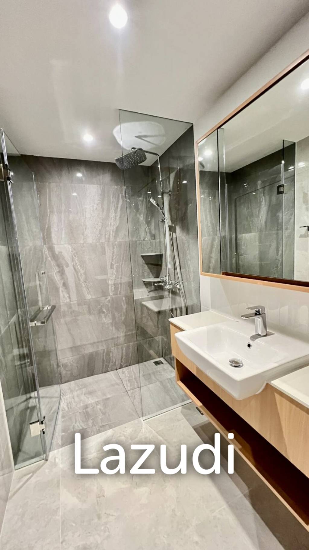 3 Bedroom 131 SQ.M Laguna Beachside For Sale