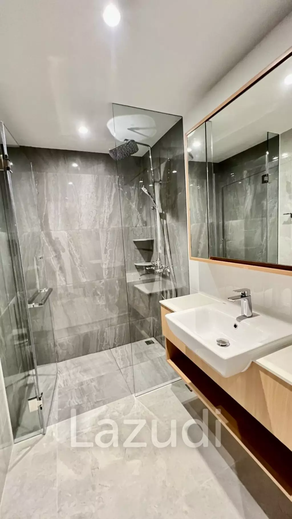 3 Bedroom 131 SQ.M Laguna Beachside For Sale
