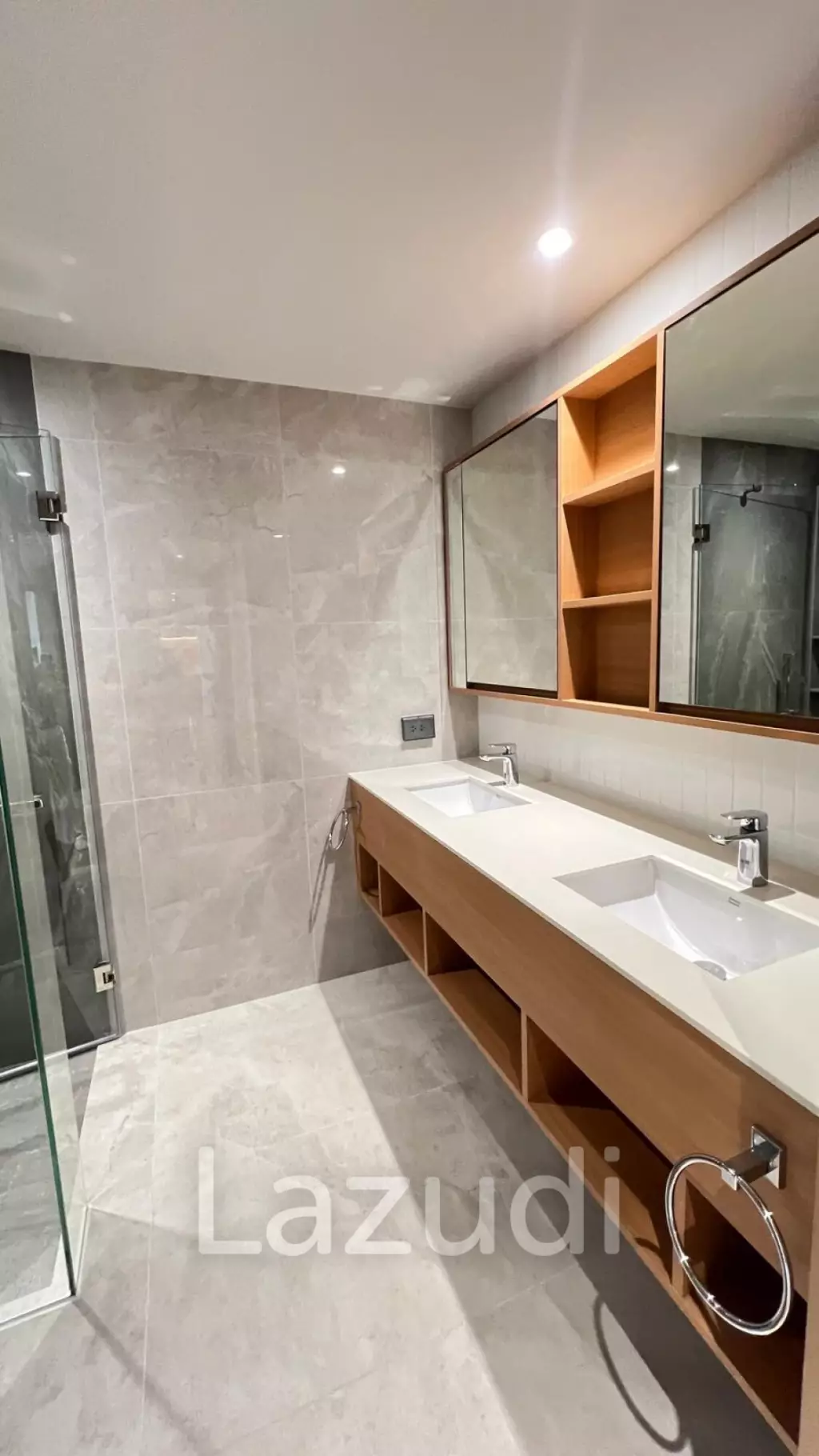 3 Bedroom 131 SQ.M Laguna Beachside For Sale