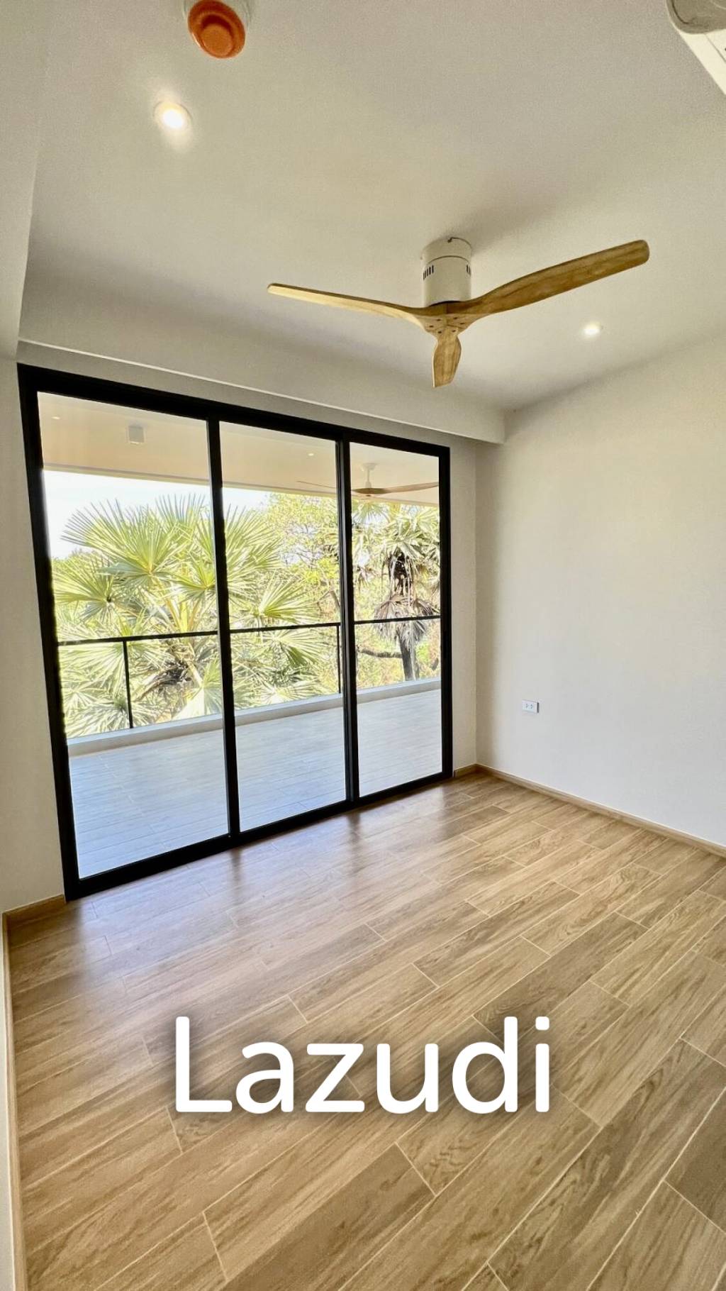 3 Bedroom 131 SQ.M Laguna Beachside For Sale