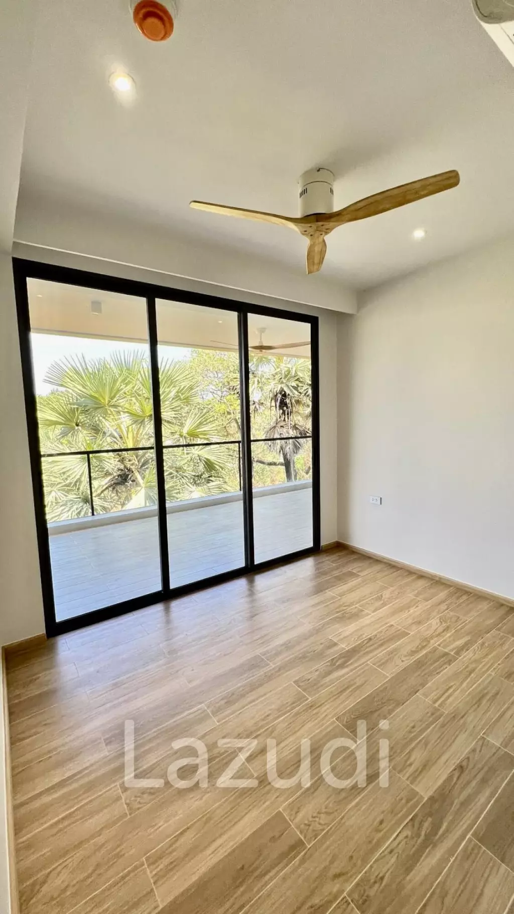 3 Bedroom 131 SQ.M Laguna Beachside For Sale