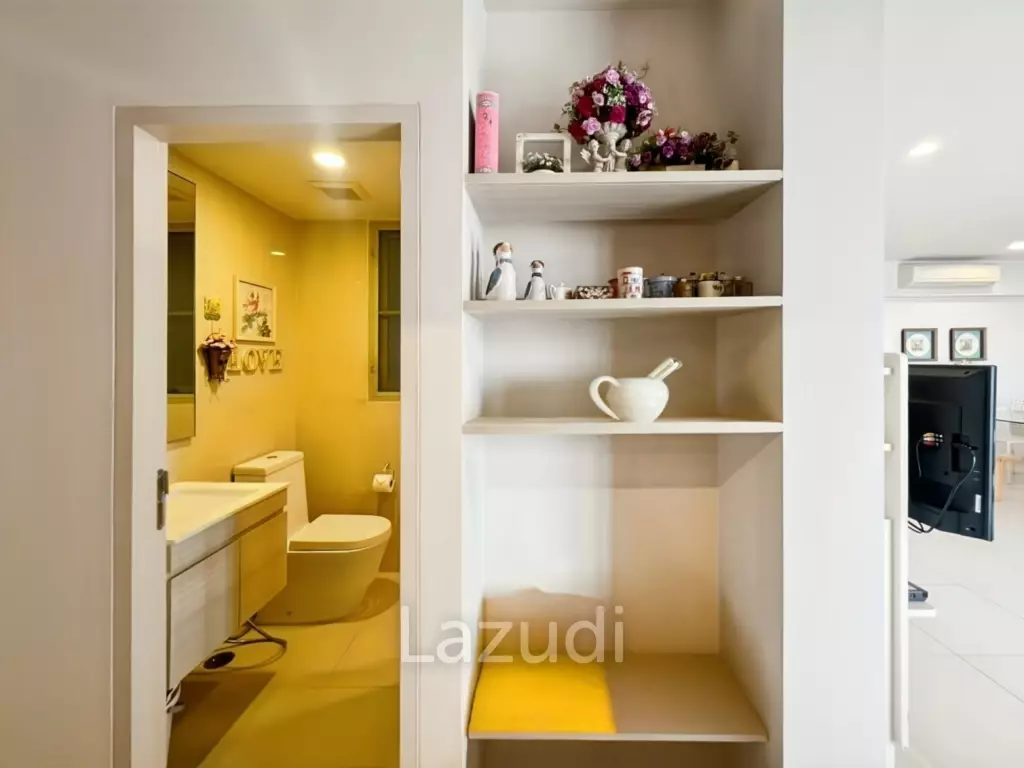 Seaview 2-Bedroom Condo in Baan Thew Talay Cha Am For Sale