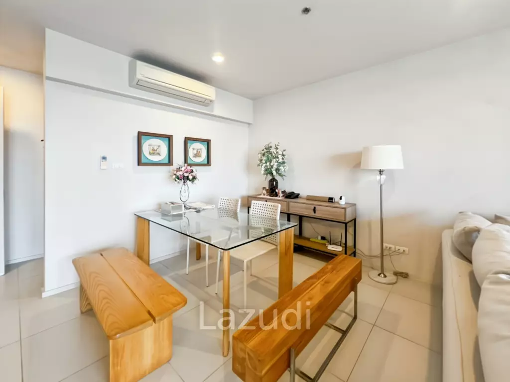 Seaview 2-Bedroom Condo in Baan Thew Talay Cha Am For Sale